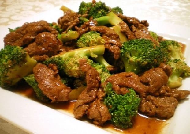 Carne com brócolis
