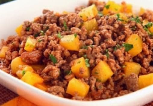 Carne moída com mandioquinha