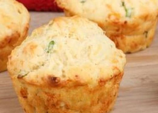 Muffin de queijo com azeitona