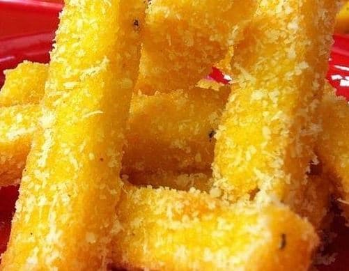 Polenta frita com panko