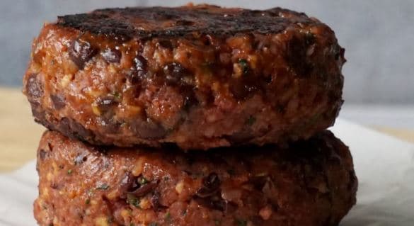 Hambúrguer vegano de feijão preto