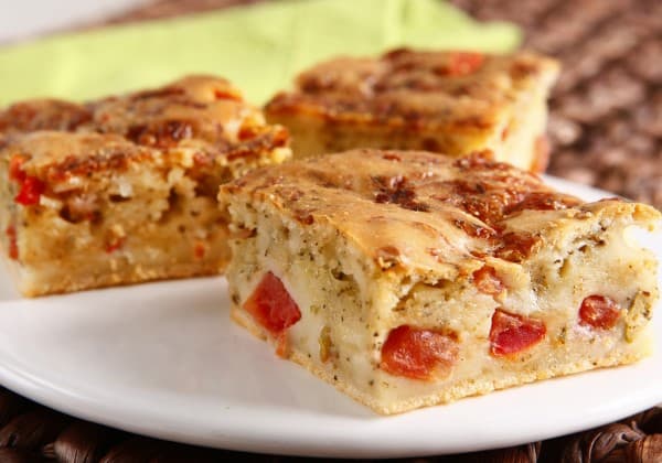 Torta de sardinha e tomate