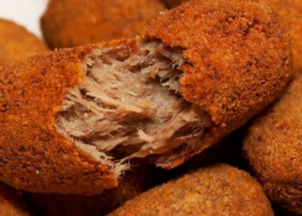 Croquete alemão de carne assada